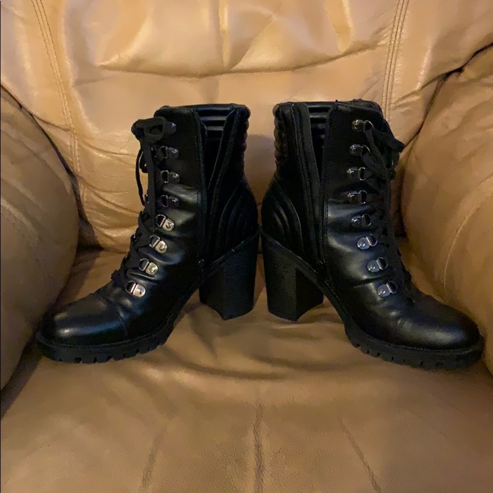GUESS BOOTS - Picture 3 of 5